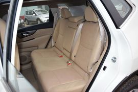 2014款日产奇骏2.0L