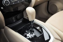 2014款日产奇骏2.0L