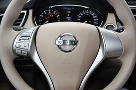 2014款日产奇骏2.0L