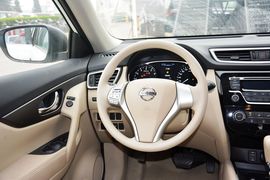 2014款日产奇骏2.0L