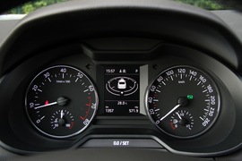 2015款斯柯达新明锐外出试驾