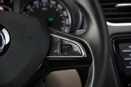 2015款斯柯达新明锐外出试驾