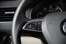 2015款斯柯达新明锐外出试驾