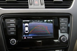 2015款斯柯达新明锐外出试驾