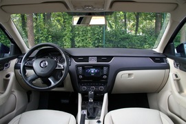 2015款斯柯达新明锐外出试驾