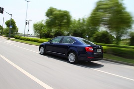 2015款斯柯达新明锐外出试驾