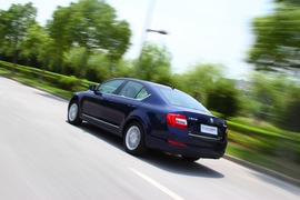 2015款斯柯达新明锐外出试驾