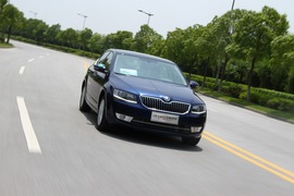 2015款斯柯达新明锐外出试驾