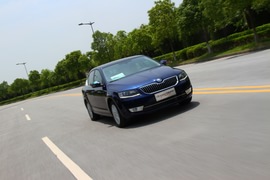 2015款斯柯达新明锐外出试驾