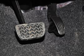 2014款丰田致炫1.5G自动炫动版