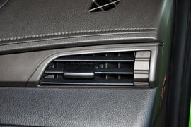 2014款丰田致炫1.5G自动炫动版