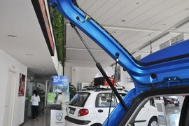 2012款宝骏乐驰1.0L手动优越型