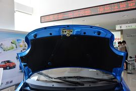 2012款宝骏乐驰1.0L手动优越型