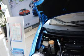 2012款宝骏乐驰1.0L手动优越型