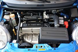 2012款宝骏乐驰1.0L手动优越型
