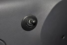 2012款宝骏乐驰1.0L手动优越型