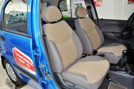 2012款宝骏乐驰1.0L手动优越型