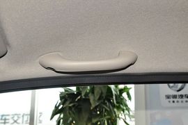 2012款宝骏乐驰1.0L手动优越型