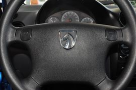 2012款宝骏乐驰1.0L手动优越型