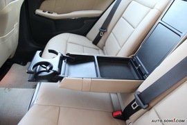 2010款奔驰E300深度试驾