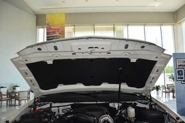 2013款凯迪拉克凯雷德6.2L ESV铂金版加长型