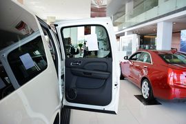 2013款凯迪拉克凯雷德6.2L