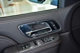 2013款凯迪拉克凯雷德6.2L