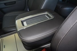 2013款凯迪拉克凯雷德6.2L