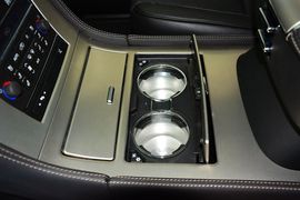 2013款凯迪拉克凯雷德6.2L