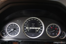 2010款奔驰E300深度试驾