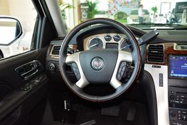 2013款凯迪拉克凯雷德6.2L