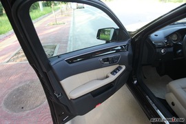 2010款奔驰E300深度试驾