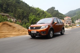 试驾2014款东风风行景逸X3