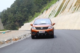 试驾2014款东风风行景逸X3