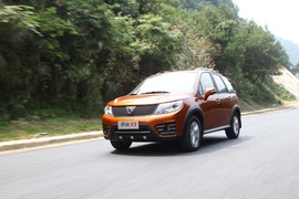 试驾2014款东风风行景逸X3