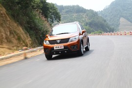 试驾2014款东风风行景逸X3