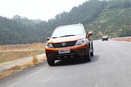 试驾2014款东风风行景逸X3