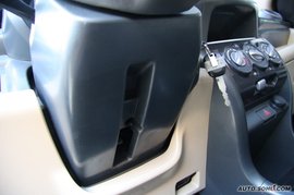 09款铃木新奥拓内饰