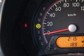 09款铃木新奥拓内饰