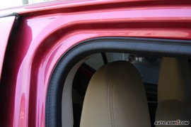 09款铃木新奥拓内饰