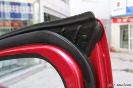 09款铃木新奥拓内饰