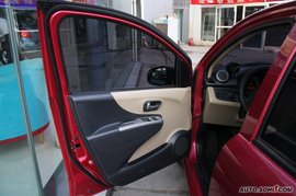 09款铃木新奥拓内饰