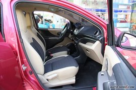 09款铃木新奥拓内饰