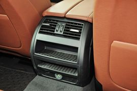 2014款宝马520i典雅型
