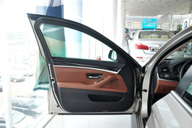 2014款宝马520i典雅型