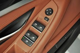 2014款宝马520i典雅型