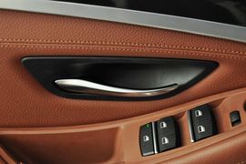 2014款宝马520i典雅型