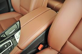 2014款宝马520i典雅型