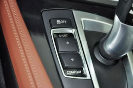 2014款宝马520i典雅型