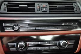2014款宝马520i典雅型